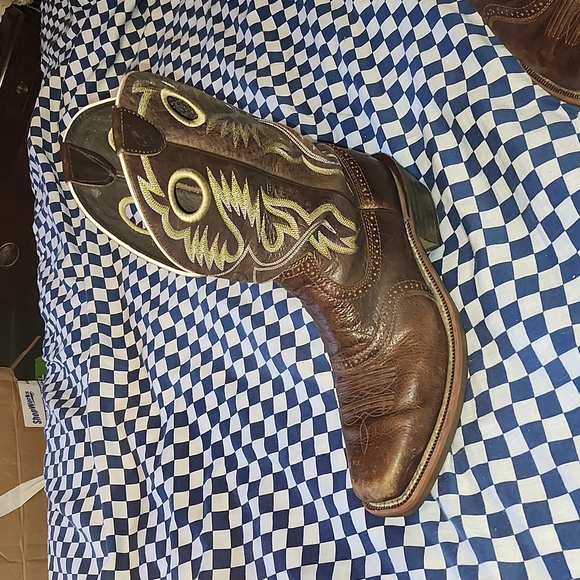 Size 12 Ariat Heritage Roughstock boots - Picture 7 of 11